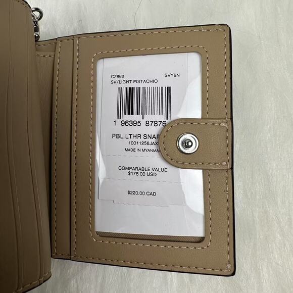 Coach Snap Wallet In Leather/Silver/Light Pistachio C2862 NWT - Picture 3 of 5